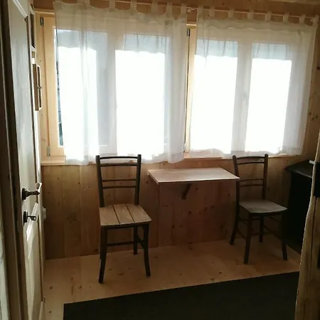 Gostel Pri Kocevju, Kocevski Rog *