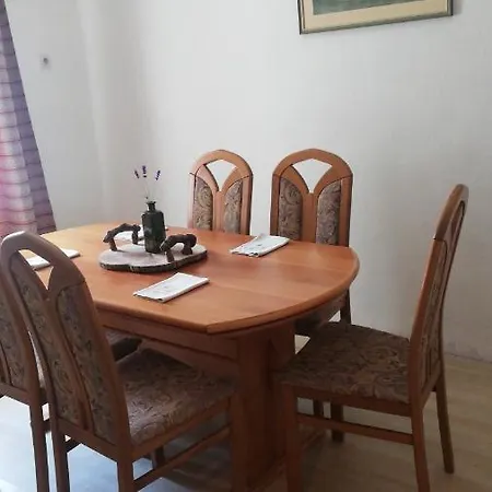 Gostel Pri Kocevju, Kocevski Rog בית הארחה *