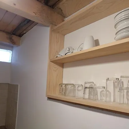 Gostel Pri Kocevju, Kocevski Rog Pensjonat Koprivnik