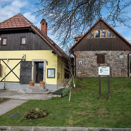 Gostel Koprivnik, Kocevje, Kocevski Rog Guest house