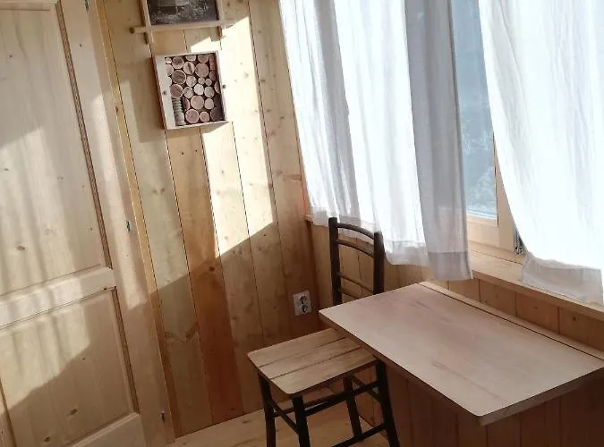 Gostel Pri Kocevju, Kocevski Rog ゲストハウス